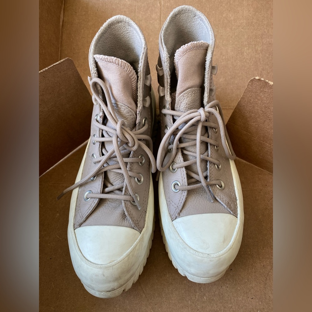 Converse lift platform sneakers size 5.5 gray
